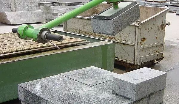 Za građevinarstvo, beton i kamen